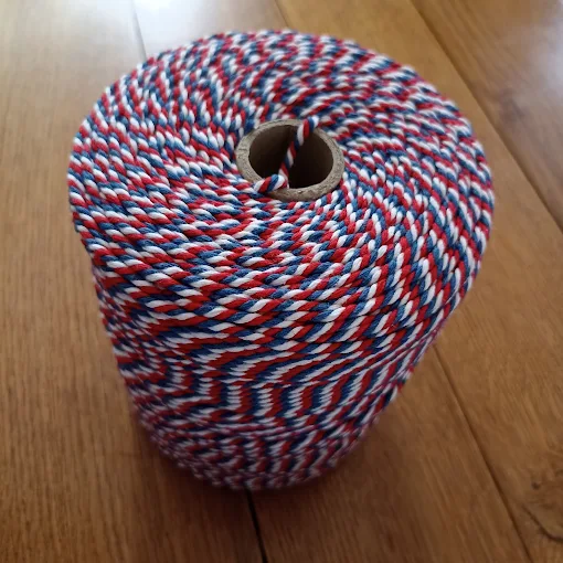 bobine de corde tricolore